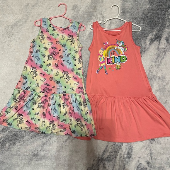 Size 6/6X barely used dresses. - Picture 1 of 3